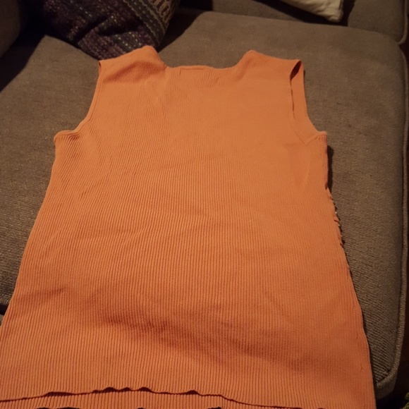 Peach sleeveless blouse - Picture 4 of 4